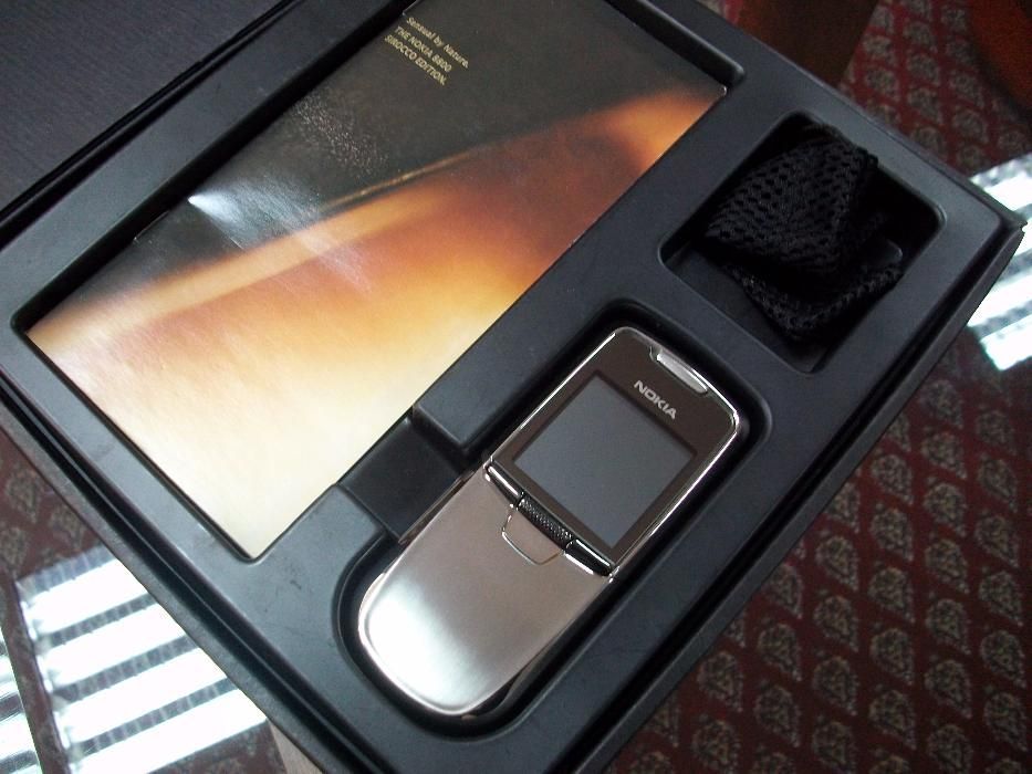 Nokia 8800 Original Телефона е в неразличимо от ново състояние