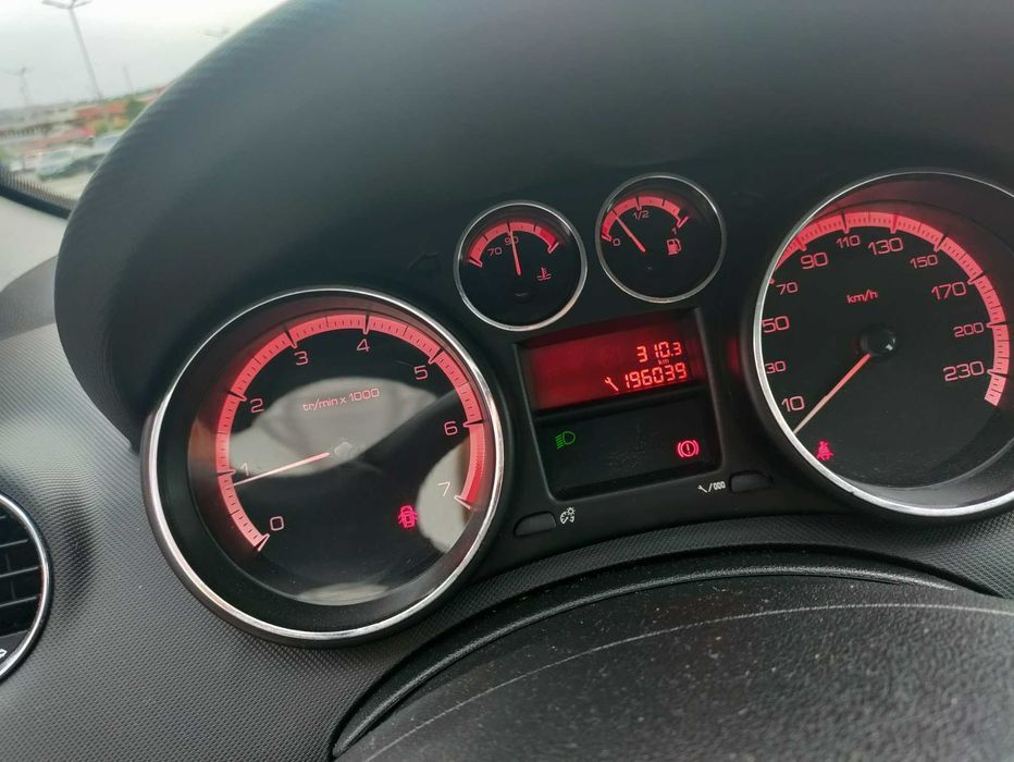 Vand Peugeot 308, motor 1.6 benzina, 2008
