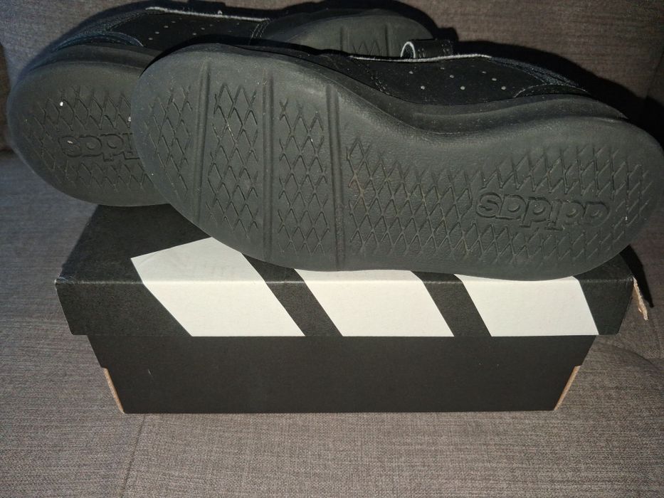 Маратонки adidas