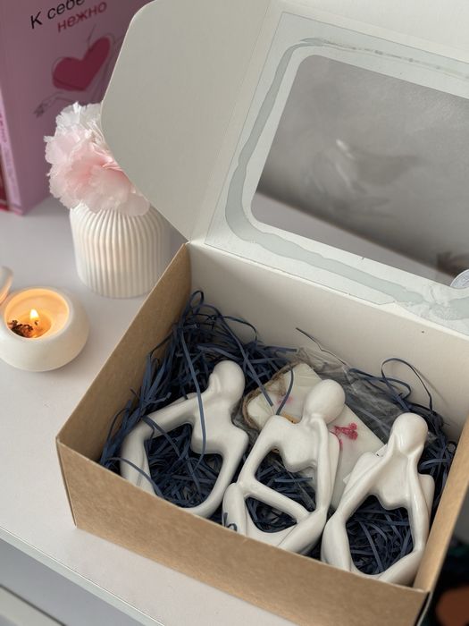 Мыслители из гипса,статуэтки