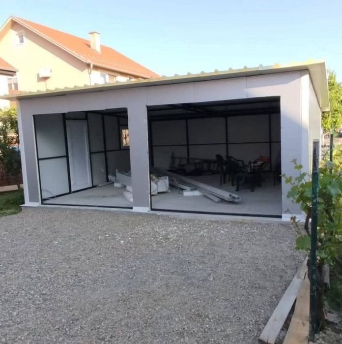 vand garaje  din panouri sandwich  de grădină