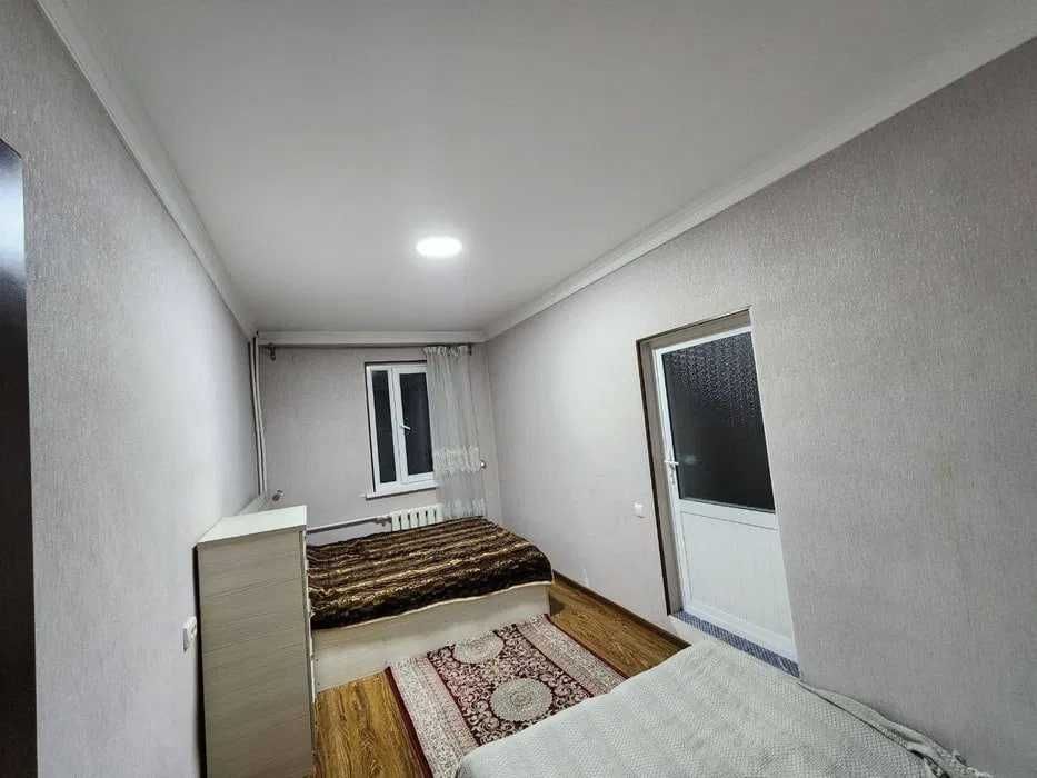 Nukis kinoteatr yonida 4 xonali kvartira sotiladi !!