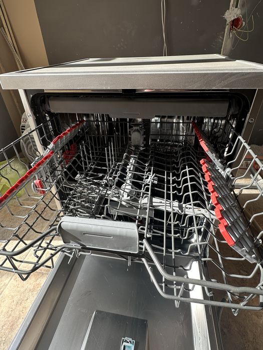 Masina de spalat vase SHARP