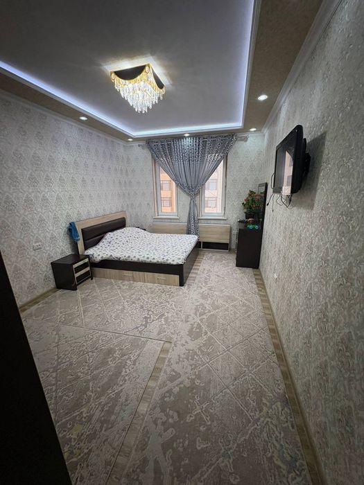 Бухара . Сдаётся 2 комнатная квартира   на микрорайоне