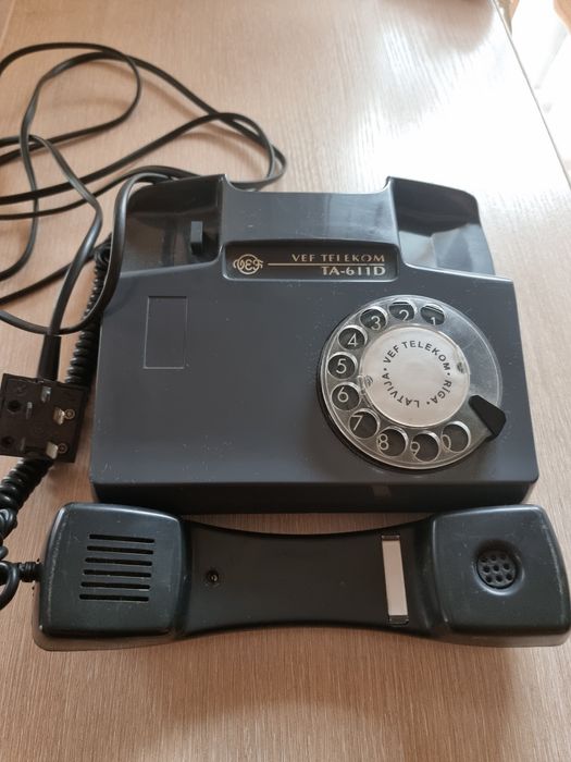 Телефон дисковый