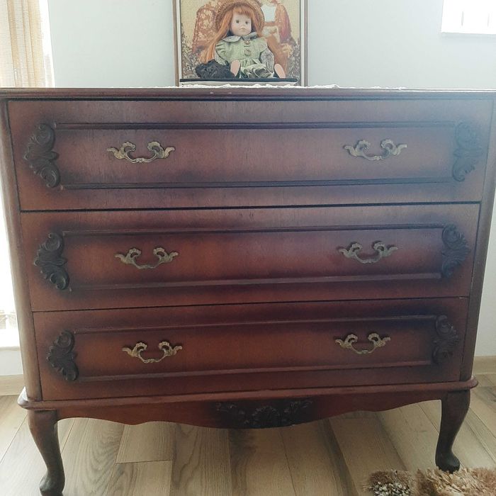 Продавам  спалня 2 нощни шкафчета скрин шкаф за телевизор