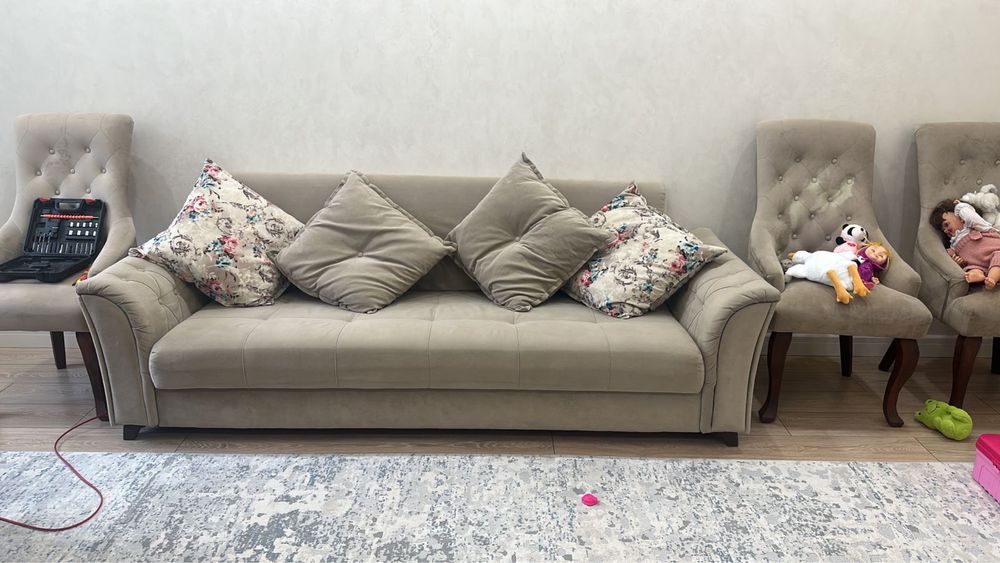 Дива очень хорошем состояний , цена договорна