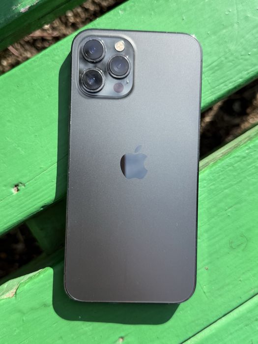 Продам IPhone 12 Pro Max