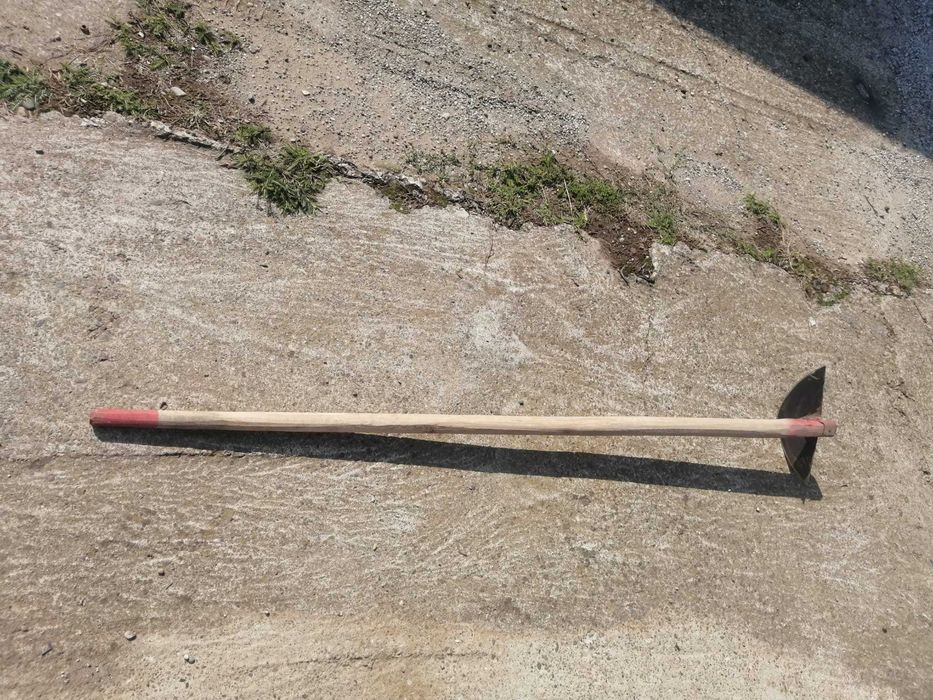 Vand macete Tramontina, aspersor cu suport, sape gradina si tarpane