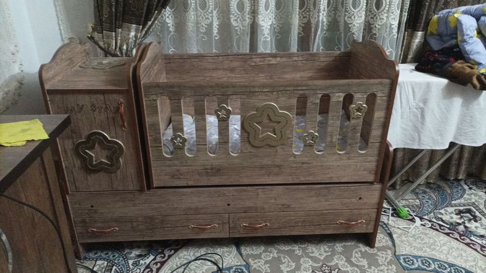 Detskiy kravat sotiladi