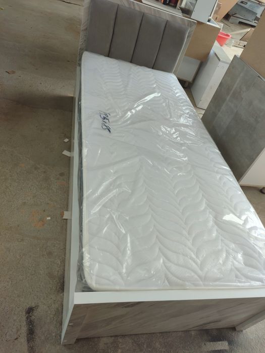 Bir kishilik spalniy