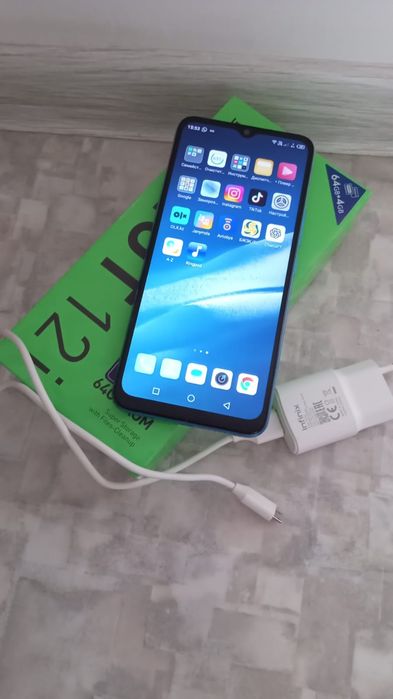 Продам срочно телефон