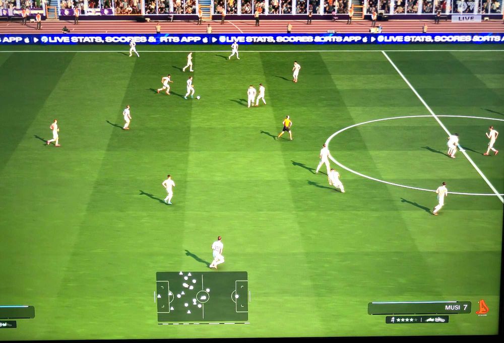 PS4 + maneta + jocuri