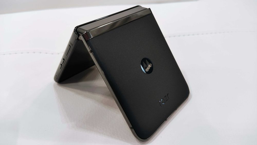 Telefon Motorola razr 40 ultra, Dual SIM, 8GB RAM, 256GB, Black, NOU