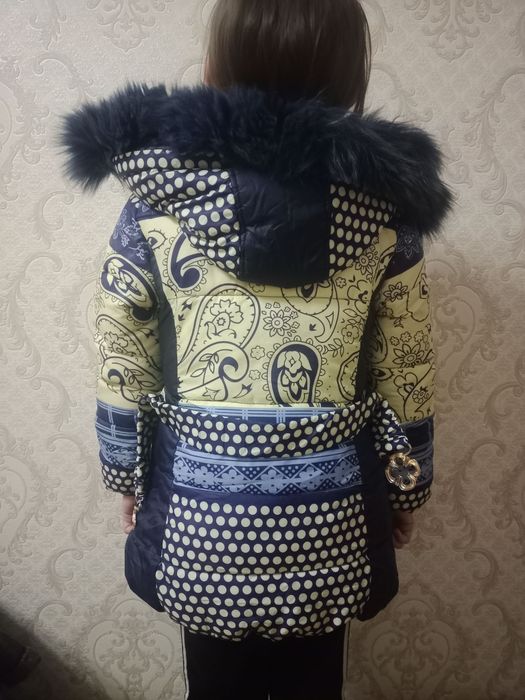 Продается куртка в отличном состоянии на 4-5лет.