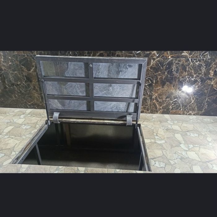 Напольные люк с газовыми амортизаторами. (Металические). Куринмас люк.
