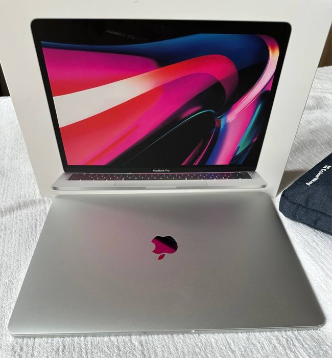 Продам MacBook Pro 2022