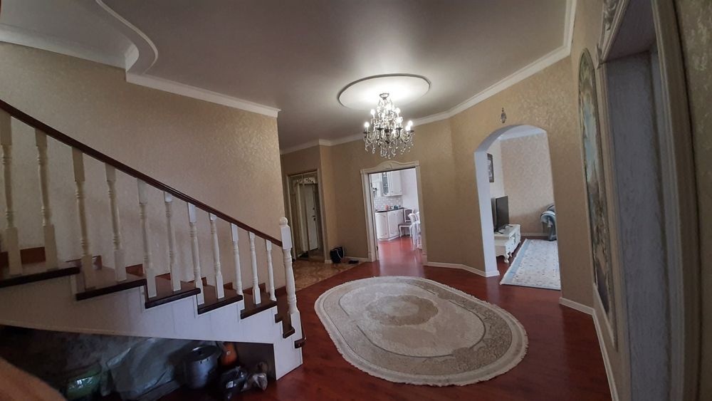 Продам коттедж 2 этажа в городе