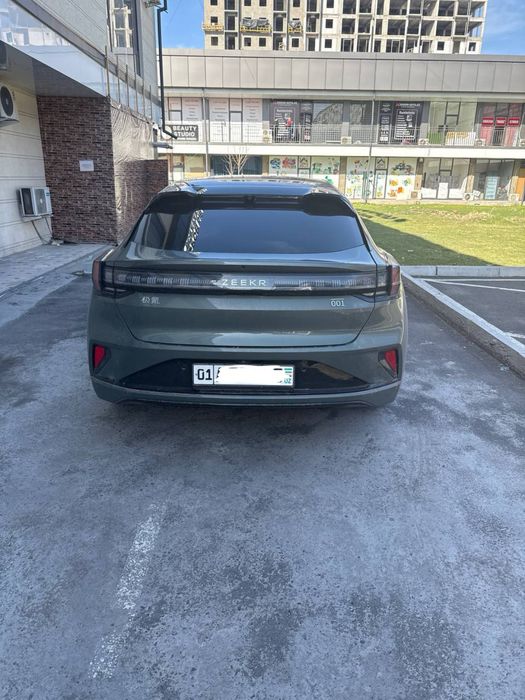 Zeekr 001 2024 — 2