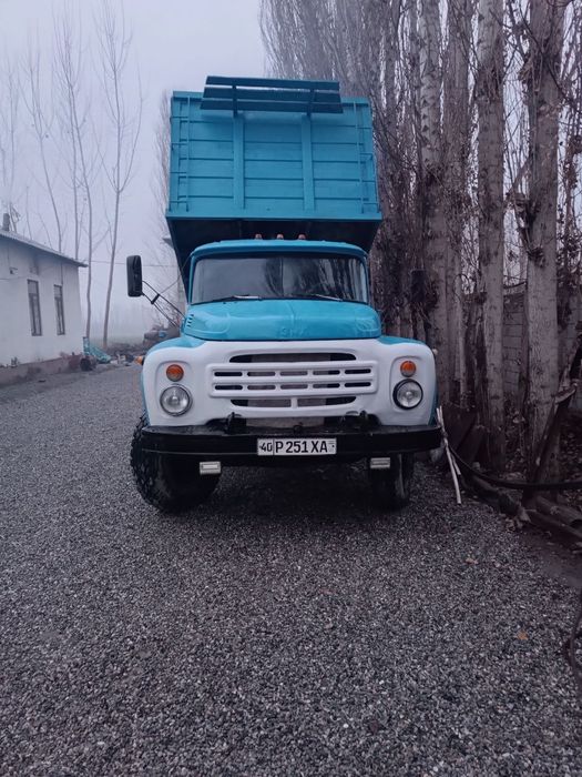 Zil sotiladi narxini kelishamiz