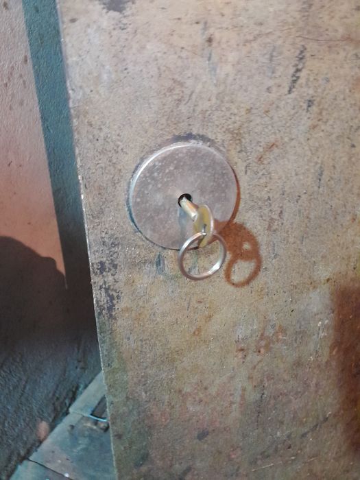 Сейф советский прочный