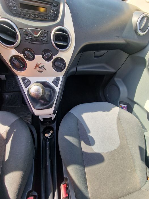 Vind Ford Ka. An 2012 Benzină  1242.