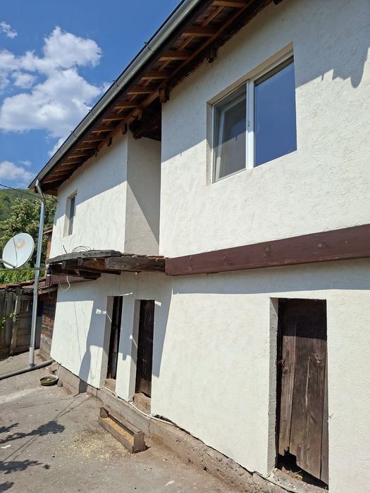 Продава КЪЩА, с. Зверино, област Враца