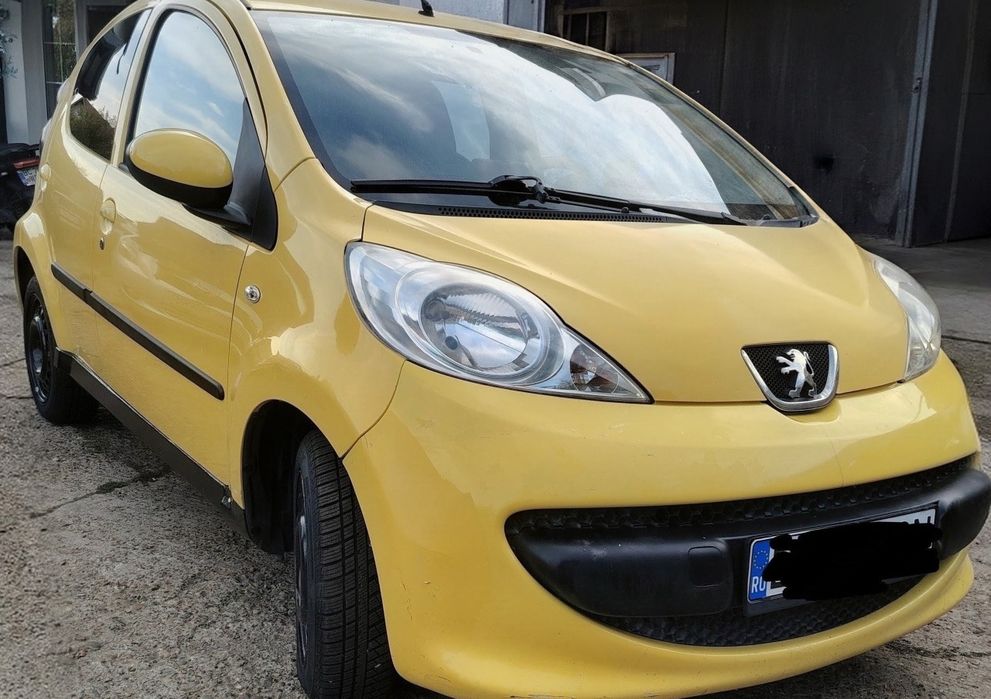Vând Peugeot 107