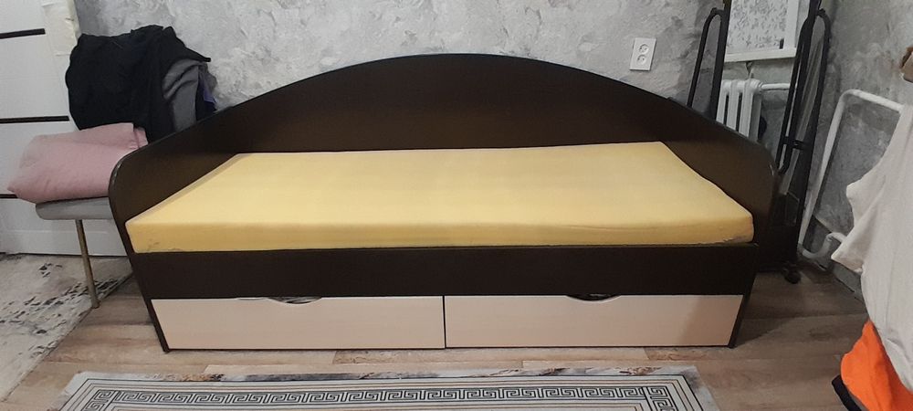 Продам кровати 2 штуки
