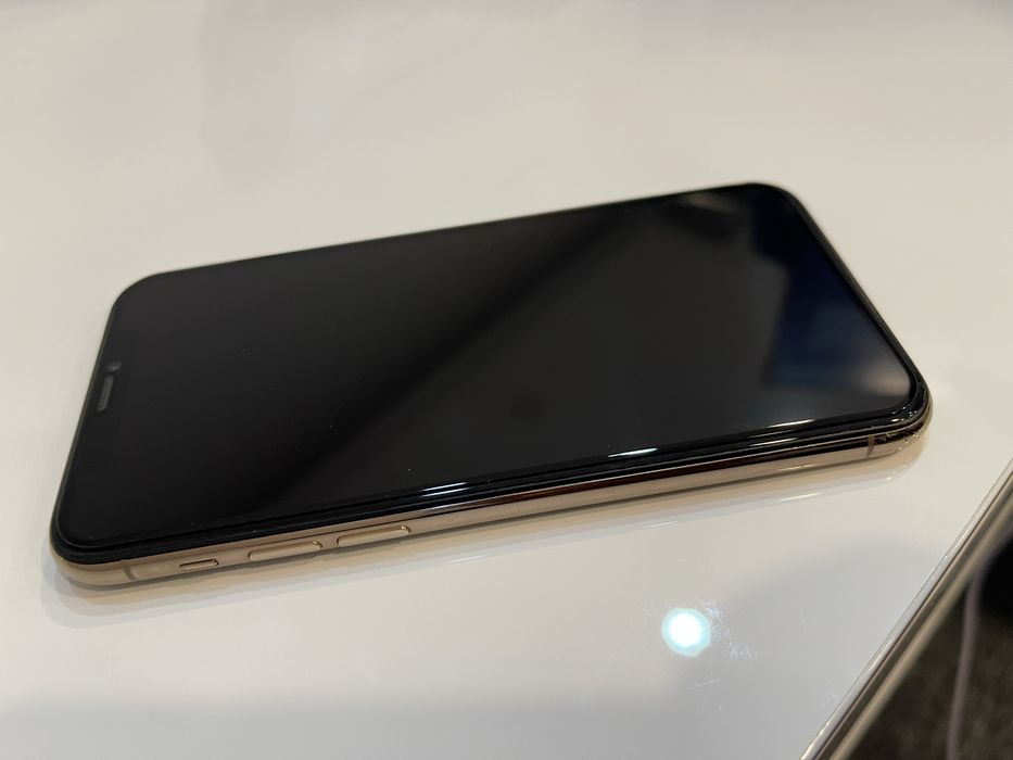 Iphone 11 Pro black/gold