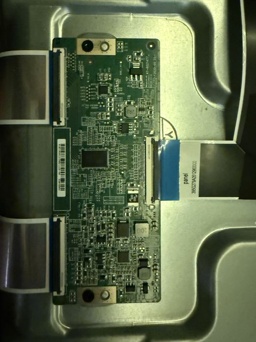 Части от телевизор Samsung 43AU7092