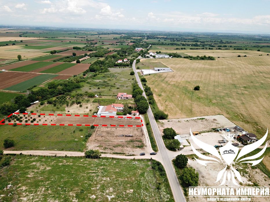 Под наем земя, парцел, паркинг 3037кв.м. в Асеновград, първа линия