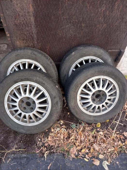 Продам комплект дисков с резиной R15.