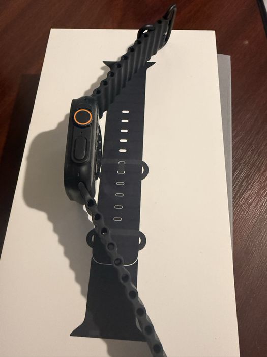 Apple Watch Ultra 2 Black titanium