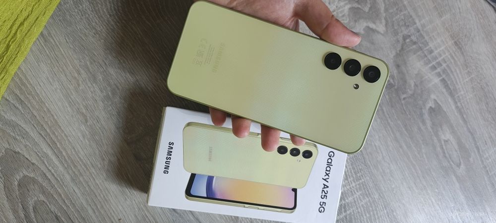Телефон Samsung Galaxy A25  5G 256/8GB