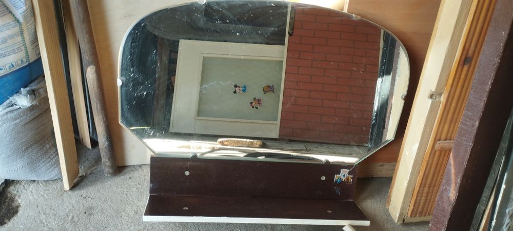 Продам зеркала настенные