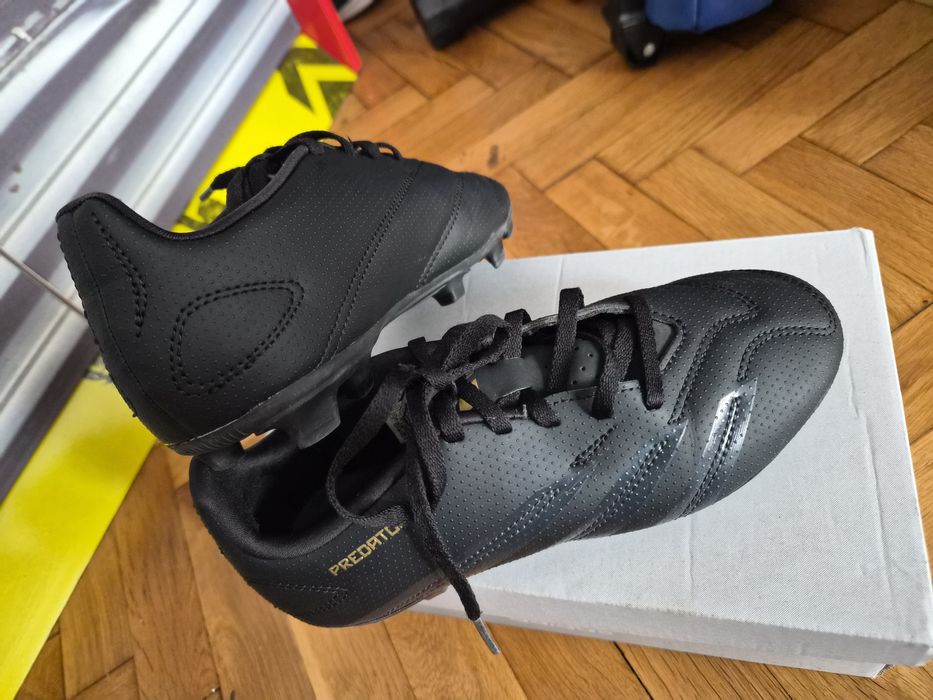 Бутонки Adidas 35 номер
