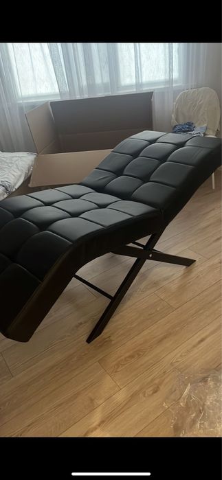 Продаю кушетку и материалы для наращивания ресниц