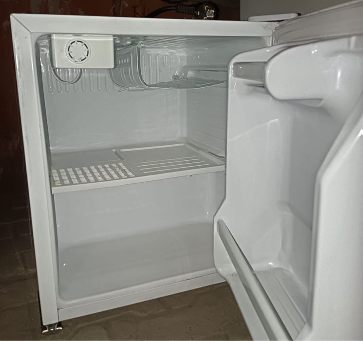 Продам мини холодильник