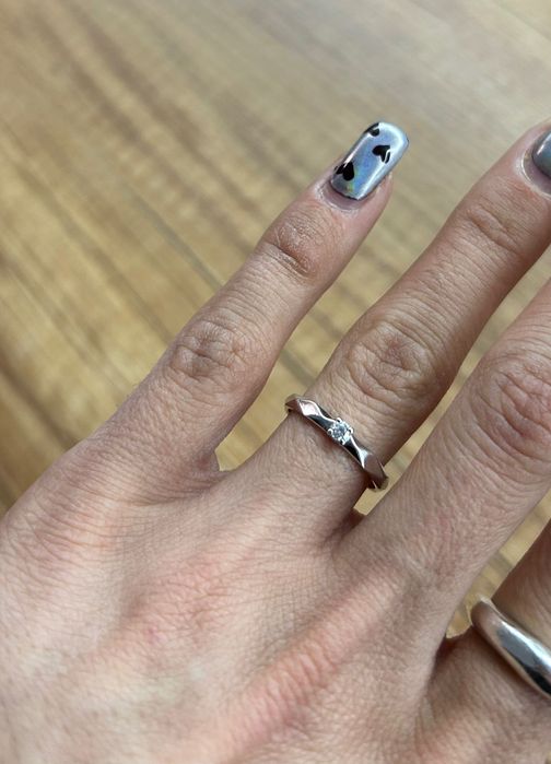 Продавам чисто нов годежен пръстен Amaia Jewel by ASTO Gold