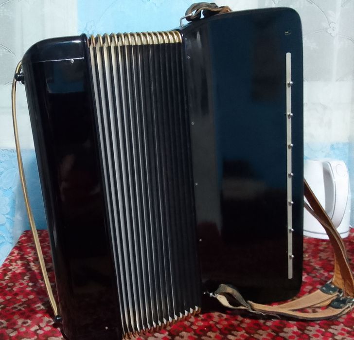 Vând Acordeon Hohner Atlantic III P