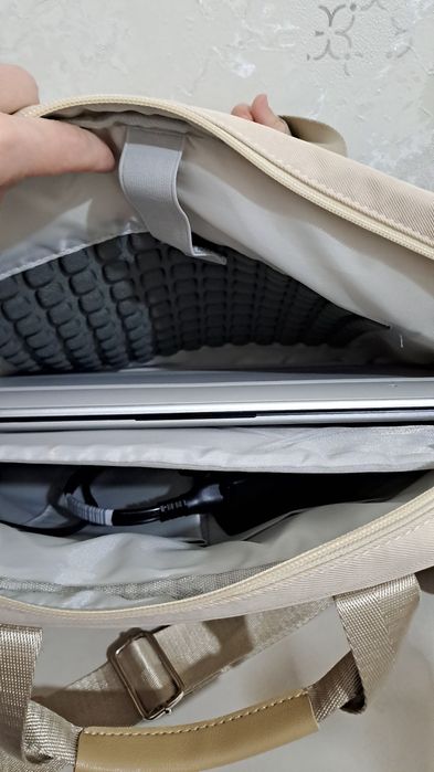 HP 15 – Yangi holatda, 1 oy ishlatilgan! Komplekt bilan!