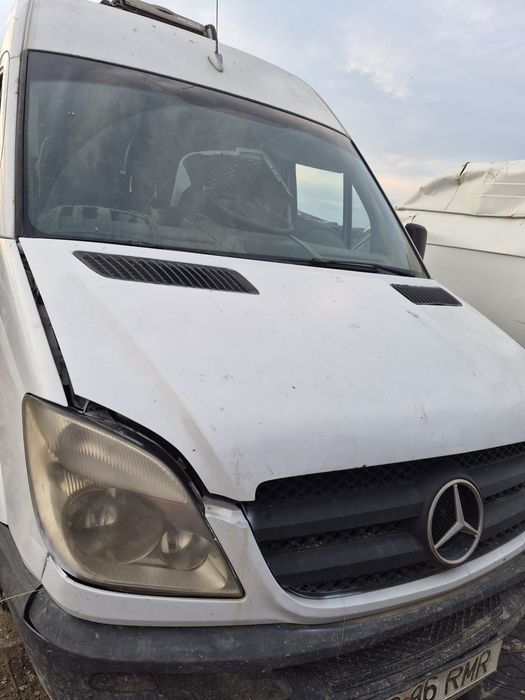 Motor mercedes sprinter 2.2E4 preț fără anexe(se poate porni)