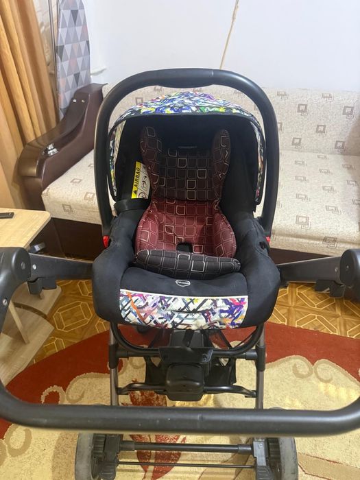Carucior 3 în 1 Foppapedretti si un leagan electric