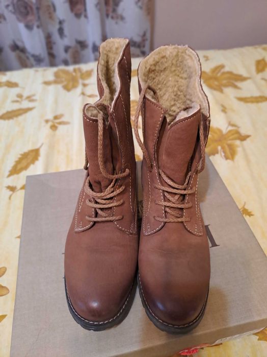 Ghete dama din piele