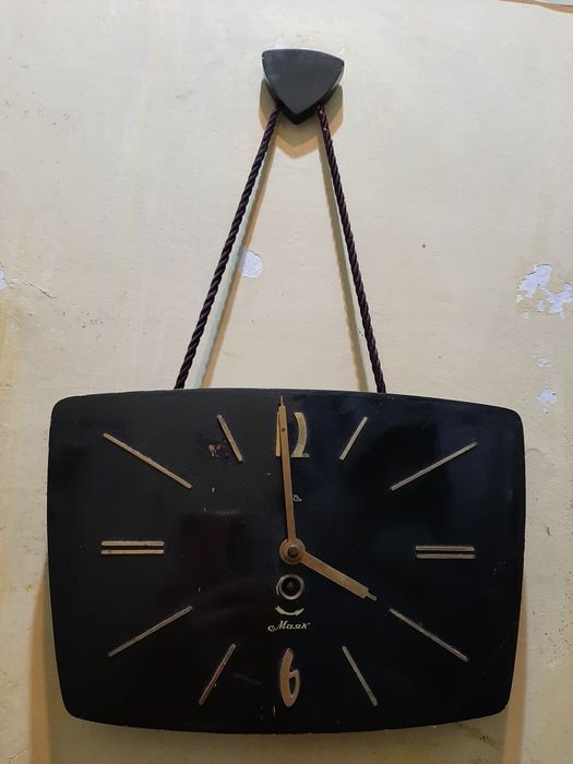 Часы механические настенные Маяк