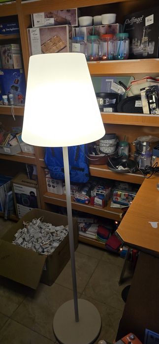 Lampa solara cu telecomanda