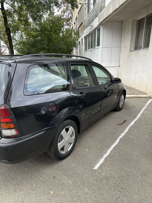 Ford Focus 1.6 benzina
