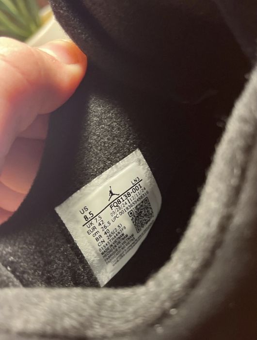 Jordan 4 White Thunder