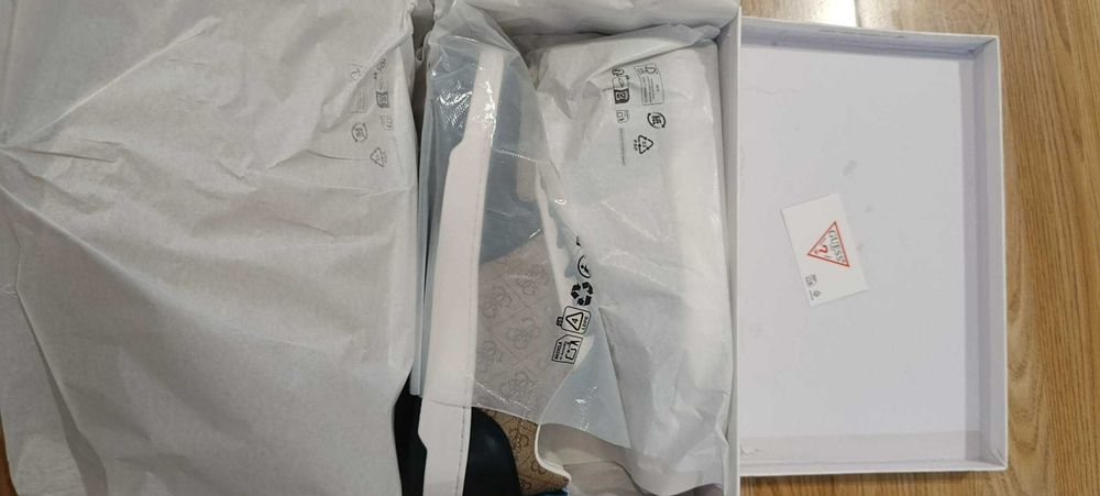 Нови оригинална маратонки обувки Guess VENKO мъжки 43 номер